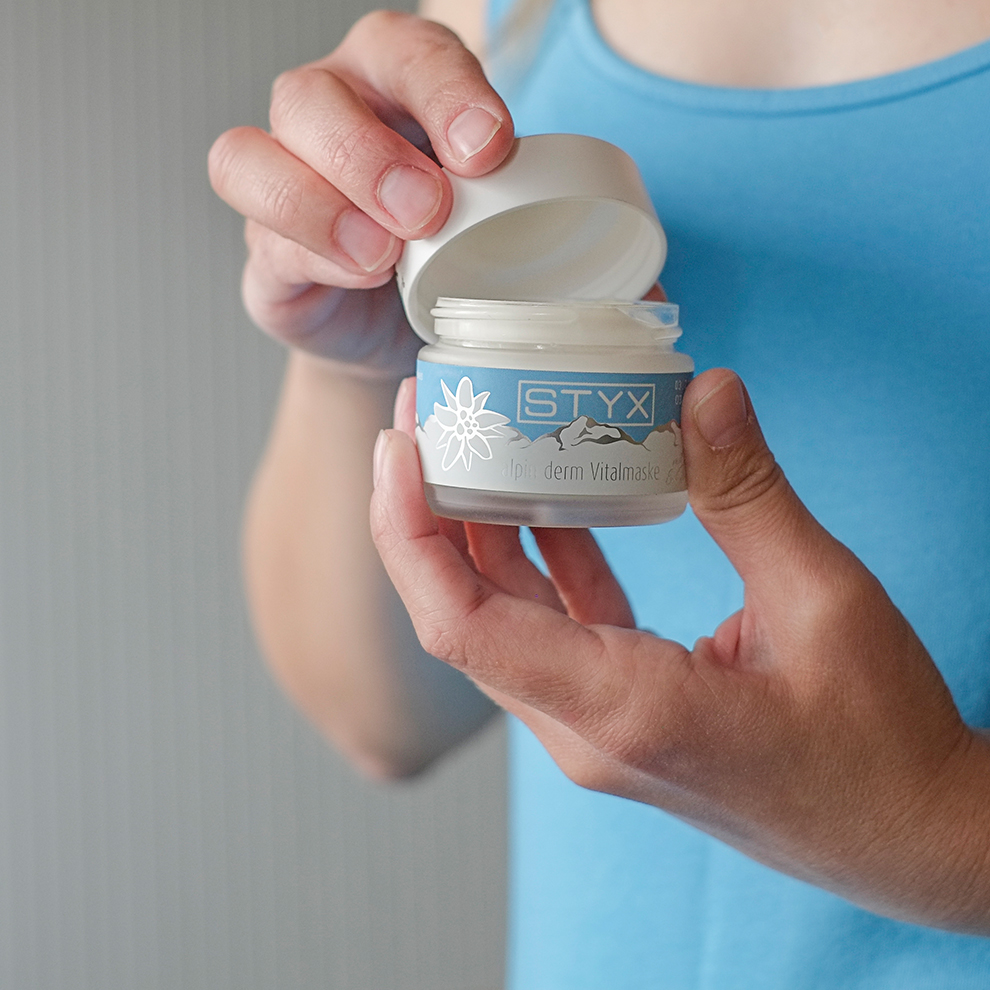Stutenmilch in der Kosmetik, Alpin Derm Produkte mit Stutenmilch von STYX Naturcosmetic